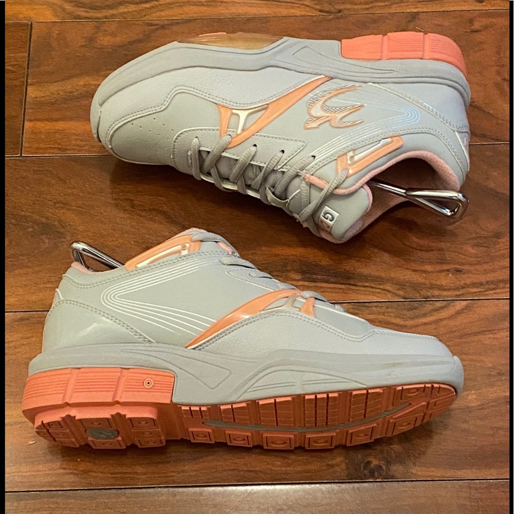 Gravity Defyer Shoes - Picture 4 of 16